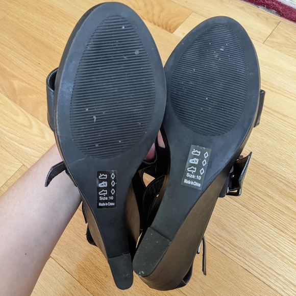 Michael Antonio wedges heels - Picture 3 of 3